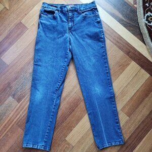 Gloria Vanderbilt "Amanda" Medium Wash High Rise Jeans Size 8